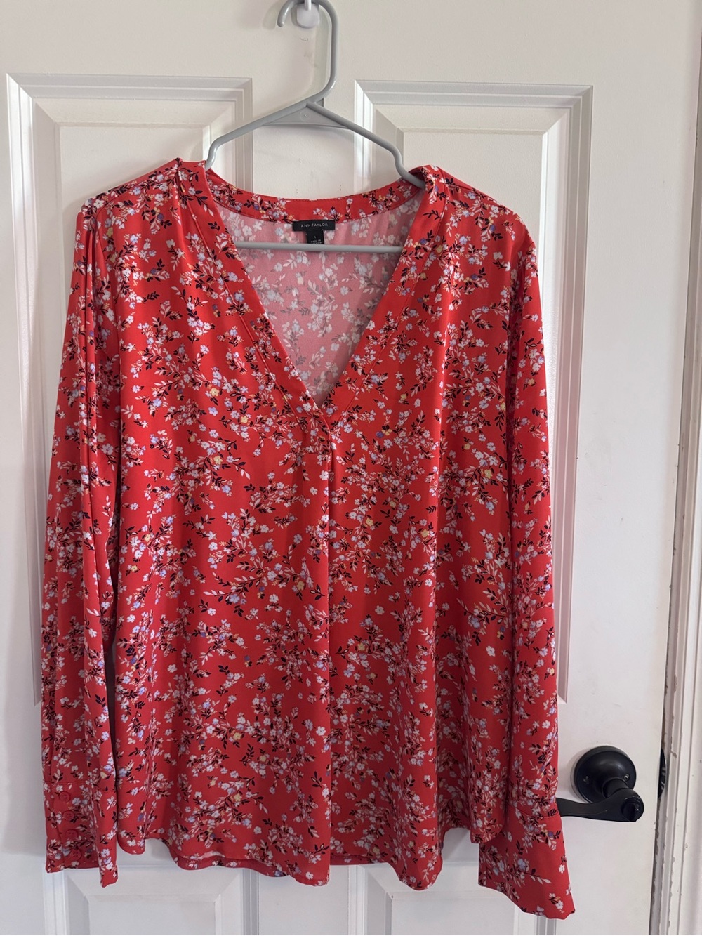 Ann Taylor Coral Red Floral V-Neck Blouse